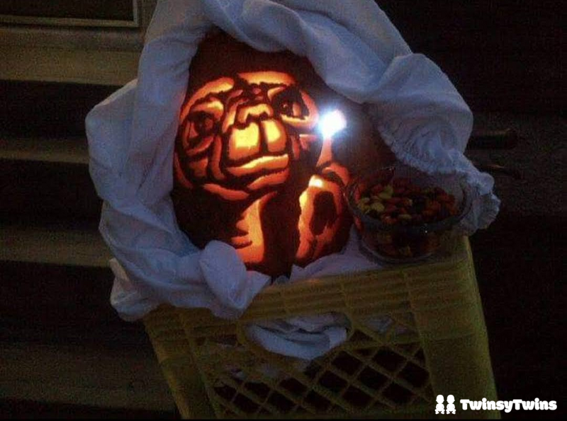 This ET, phone home pumpkin was set up in a milk crate on my bike.
