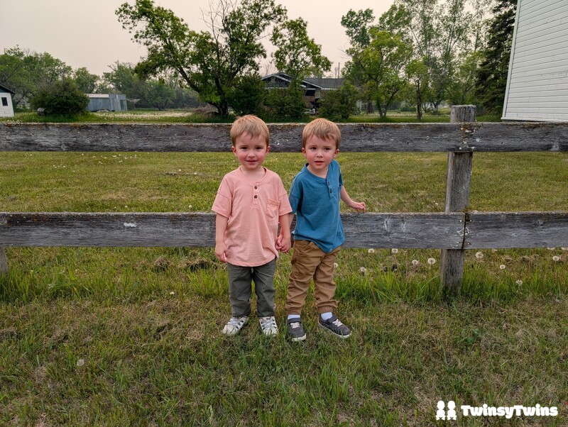 Mirror Twins Checklist Identical Twins Toddlers Hair Falling In Opposite Directions